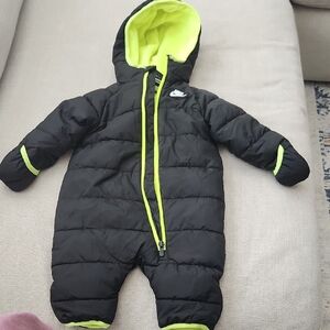 Nike Kids Black and Neon Yellow Footie